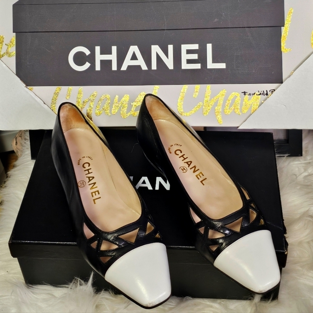 CHANEL PUMPS WOMEN BLACK LEATHER (CALF)